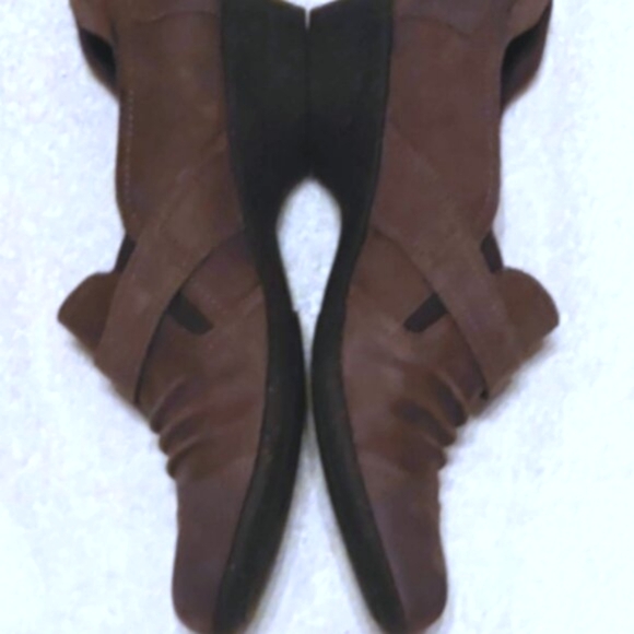 Rockport Cobb Hill nubuck-suede slip-on chocolate-brown loafers US10 - Picture 2 of 3